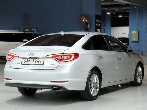 Hyundai Sonata 2.0 Smart — пробег 218 934 км — фото 2 из 5