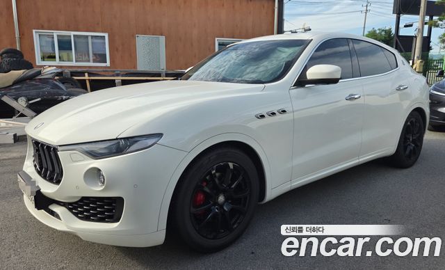 Maserati Levante 3.0 Diesel AWD GranLusso — пробег 54 000 км — фото 1 из 5