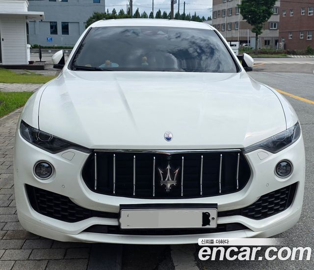Maserati Levante 3.0 Diesel AWD GranLusso — пробег 54 000 км — фото 3 из 5