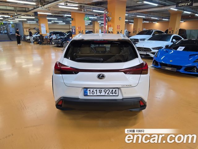 Lexus UX из Кореи Encar
