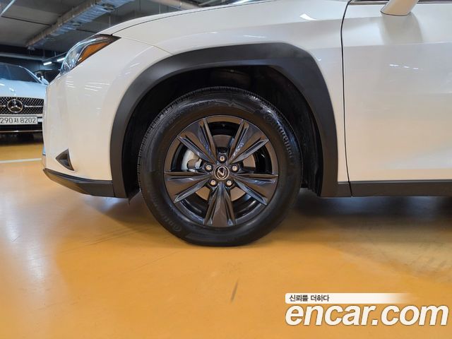 Lexus UX из Кореи Encar