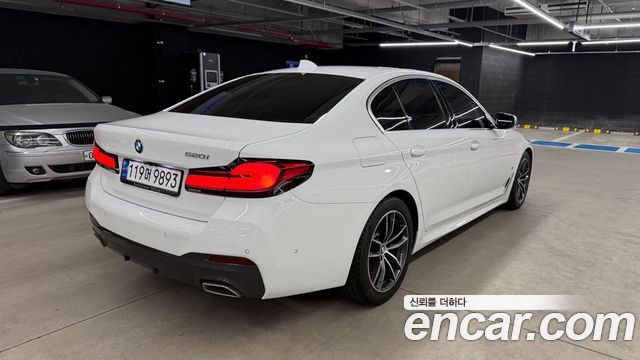 BMW 5-Series 520i M Sport — пробег 45 000 км — фото 2 из 5