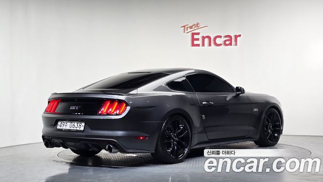 Ford Mustang GT Coupe — пробег 103 355 км — фото 2 из 5