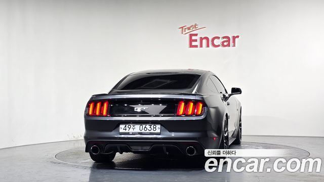 Ford Mustang GT Coupe — пробег 103 355 км — фото 4 из 5