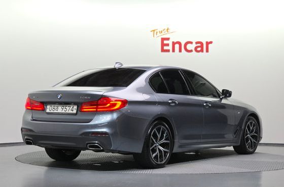 BMW 5-Series 530i xDrive M Sport Package Plus — пробег 120 979 км — фото 2 из 5