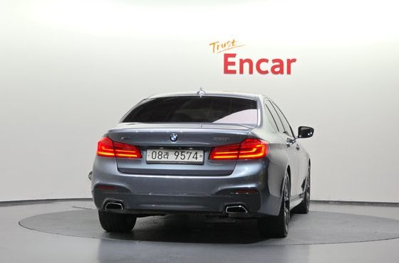 BMW 5-Series 530i xDrive M Sport Package Plus — пробег 120 979 км — фото 4 из 5