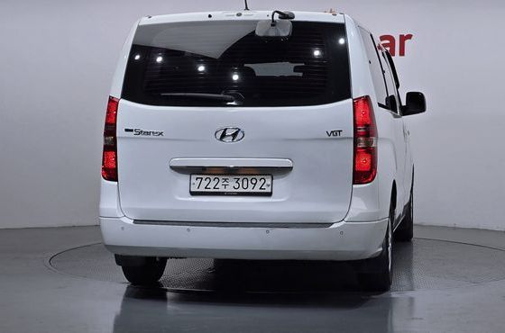 Hyundai Starex 12-Seater Wagon Smart — пробег 176 088 км — фото 4 из 5