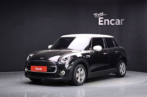 Mini Cooper 5Door Standard 3rd — пробег 70 542 км — фото 1 из 5