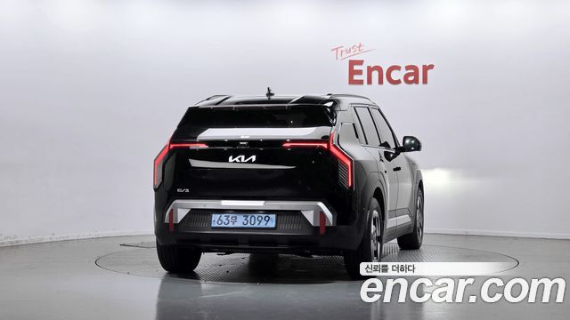 Kia EV3 Long Range 2WD AIr — пробег 59 912 км — фото 4 из 5