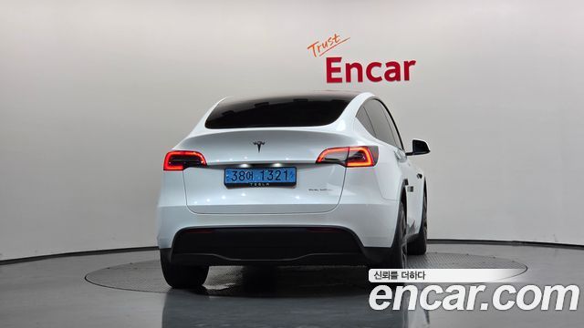 Tesla Model Y Long Range AWD — пробег 46 308 км — фото 4 из 5