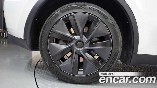 Tesla Model Y Long Range AWD — пробег 46 308 км — фото 5 из 5
