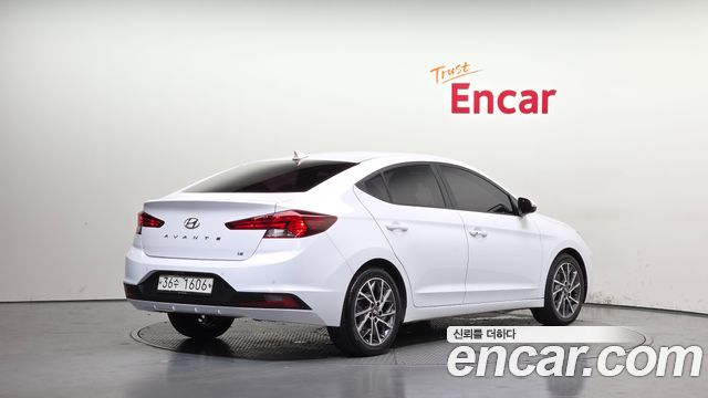 Hyundai AVANTE из Кореи Encar