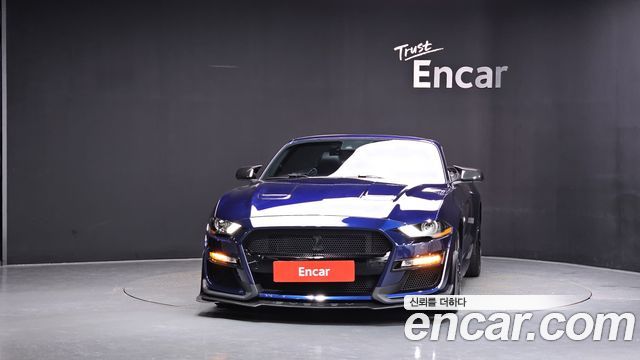 Ford Mustang GT Convertible — пробег 90 124 км — фото 3 из 5