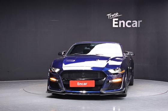 Ford Mustang GT Convertible — пробег 90 124 км — фото 3 из 5
