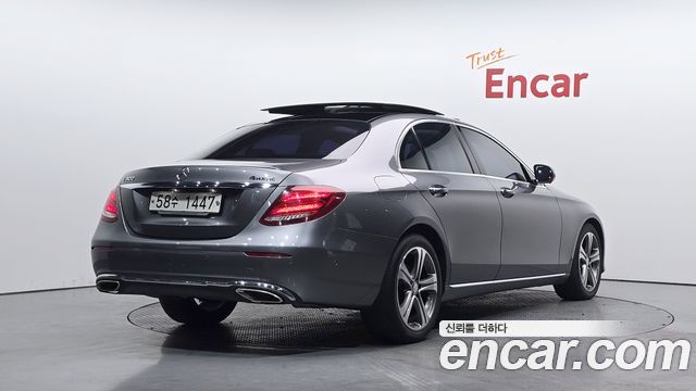 Mercedes-Benz E-Class E300 4MATIC Avnatgarde — пробег 159 130 км — фото 2 из 5
