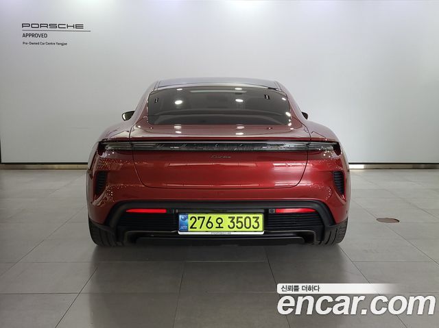 Porsche Taycan Turbo — пробег 2 100 км — фото 3 из 5