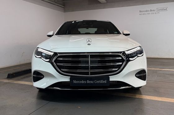 Mercedes-Benz E-Class E300 4MATIC Exclusive — пробег 1 250 км — фото 3 из 5