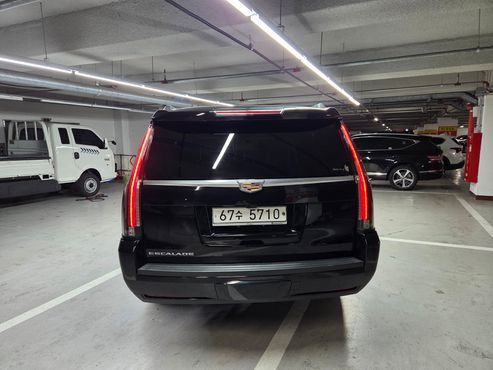 Cadillac Escalade 6.2 ESV 4th — пробег 60 500 км — фото 4 из 5