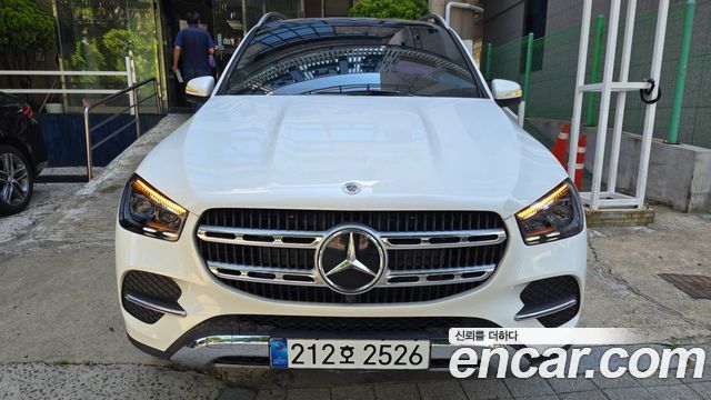 Mercedes-Benz GLE-Class GLE450 4MATIC — пробег 900 км — фото 1 из 5