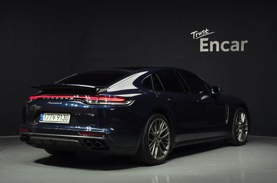 Porsche Panamera 2.9 AWD Platinum Edition — пробег 43 886 км — фото 2 из 5
