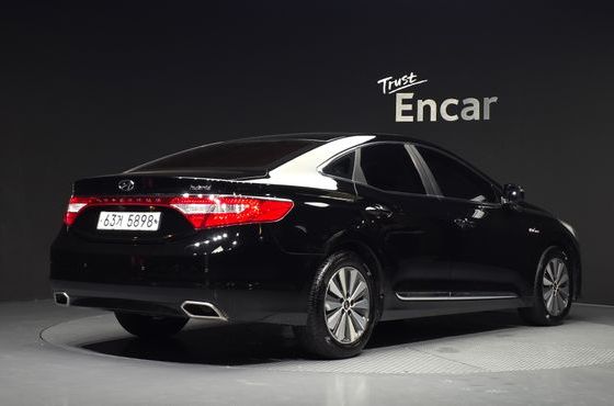 Hyundai Grandeur Premium — пробег 172 816 км — фото 2 из 5