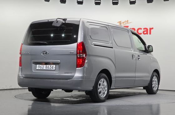 Hyundai Starex 3-Seater VAN CVX Deluxe — пробег 153 220 км — фото 2 из 5