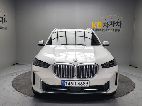 BMW X5 xDrive 40i xLine — пробег 2 350 км — фото 3 из 5