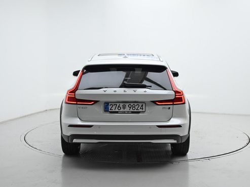 Volvo V60 B5 Ultra AWD — пробег 10 967 км — фото 4 из 5
