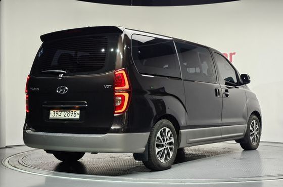 Hyundai Starex Urban 9-Seater Exclusive — пробег 99 597 км — фото 2 из 5