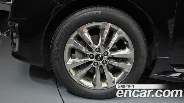 Kia Carnival 9-seater Prestige — пробег 188 540 км — фото 5 из 5