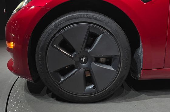 Tesla Model 3 Standard Range Plue RWD — пробег 108 810 км — фото 5 из 5