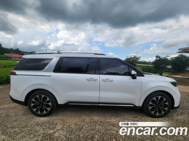 Kia Carnival Diesel 9-Seater Signature — пробег 72 005 км — фото 3 из 5