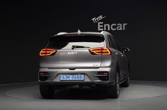Kia Niro Prestige — пробег 87 639 км — фото 4 из 5