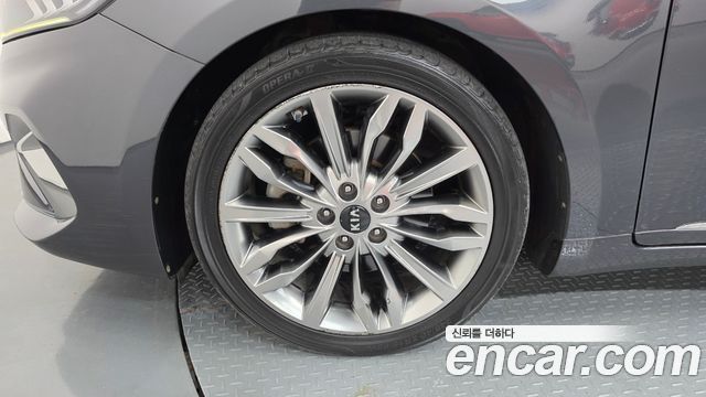Kia K7 из Кореи Encar