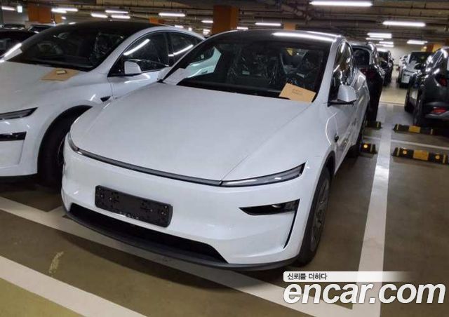 Tesla Model Y L Long Range AWD — пробег 1 км — фото 2 из 5