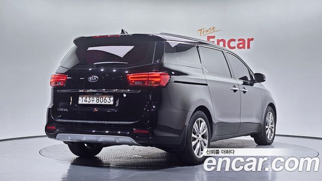 Kia Carnival из Кореи Encar