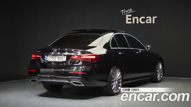 Mercedes-Benz E-Class E350 4MATIC AMG Line — пробег 40 854 км — фото 2 из 5