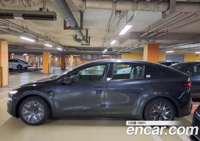 Tesla Model Y L Long Range AWD — пробег 1 км — фото 5 из 5
