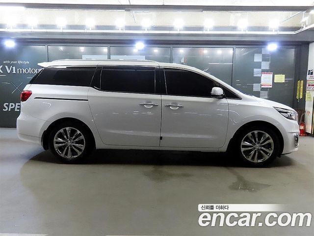 Kia Carnival из Кореи Encar
