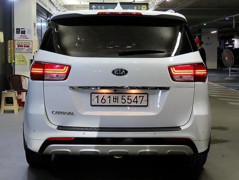 Kia Carnival 9-seater Noblesse — пробег 89 649 км — фото 5 из 5