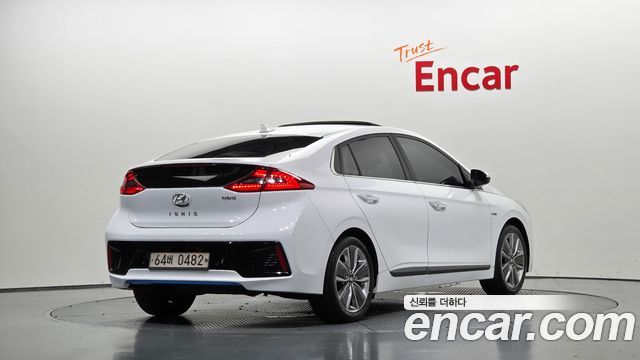 Hyundai Ioniq Q — пробег 170 478 км — фото 2 из 5