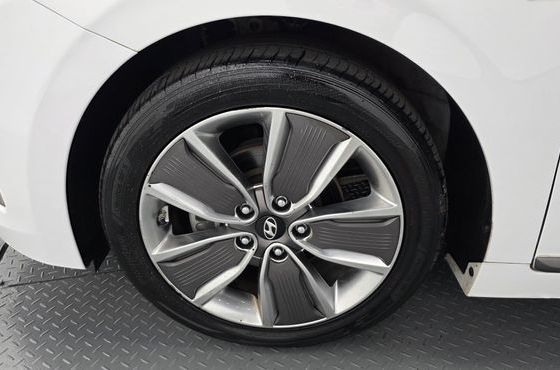 Hyundai Ioniq Q — пробег 170 478 км — фото 5 из 5