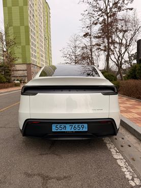Tesla Model Y Long Range AWD — пробег 25 676 км — фото 4 из 5