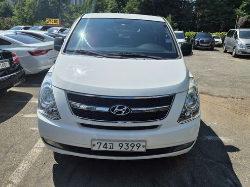 Hyundai Starex 12-Seater Wagon CVX Premium — пробег 149 000 км — фото 3 из 5