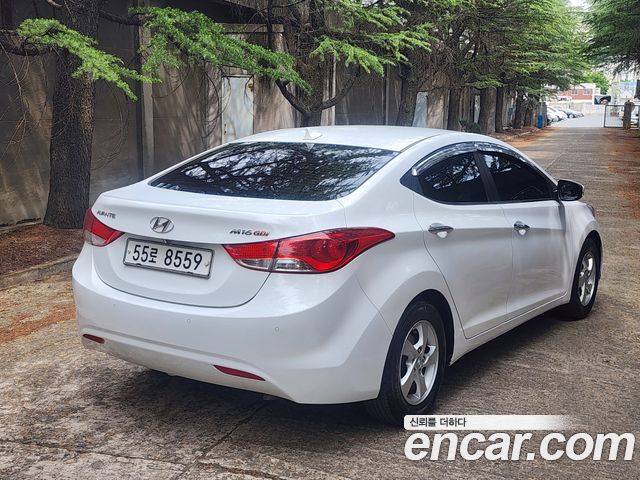 Hyundai AVANTE M16 GDI Luxury — пробег 84 038 км — фото 2 из 5