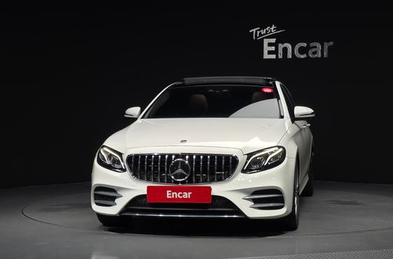 Mercedes-Benz E-Class E350 4MATIC AMG Line — пробег 79 040 км — фото 3 из 5