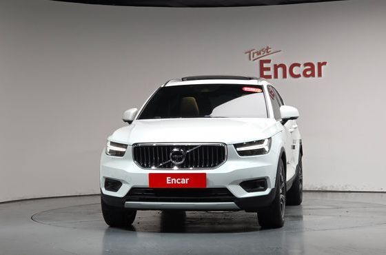 Volvo XC40 T4 Inscription — пробег 64 537 км — фото 3 из 5