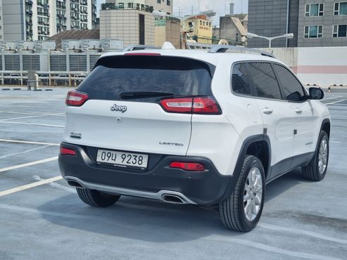 Jeep Cherokee 2.2 Diesel Limited 4WD — пробег 137 000 км — фото 2 из 5