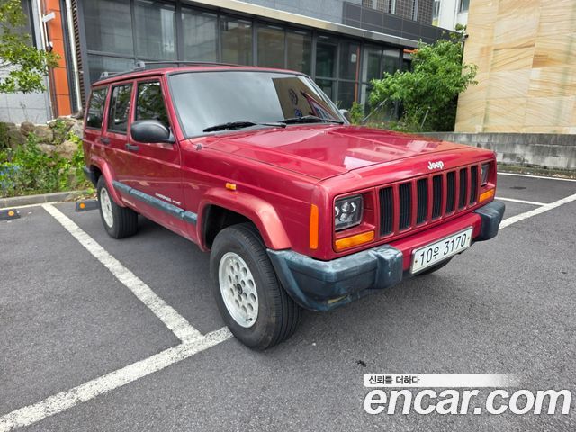 Jeep Cherokee 2.5 XJ — пробег 172 000 км — фото 4 из 5