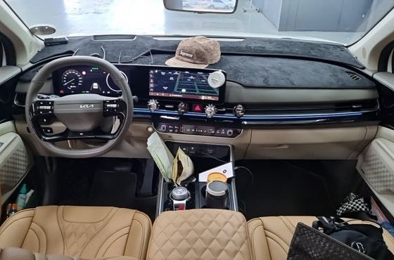 Kia Carnival HEV 9seater Signature — пробег 14 000 км — фото 5 из 5